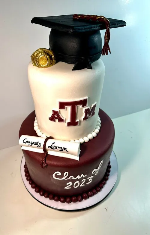 custom graduation cakes in Austin, TX
